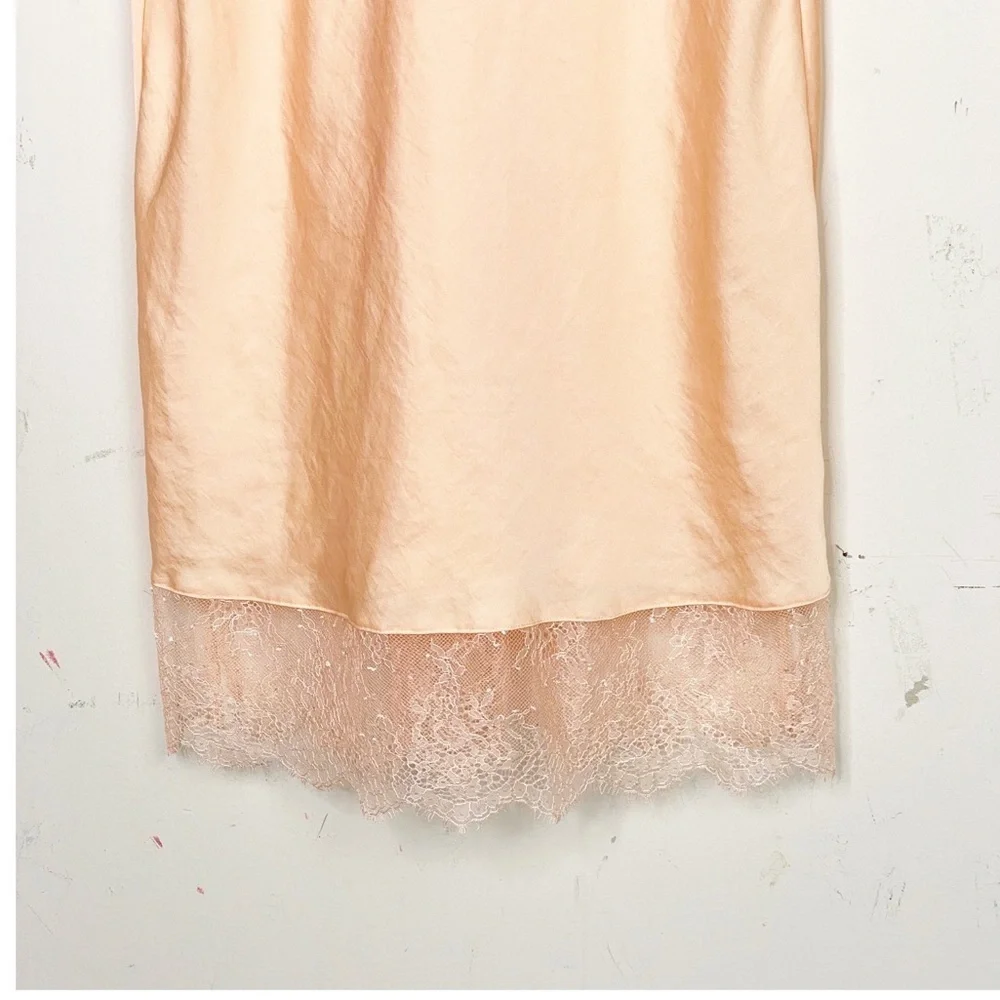 𝅺Victoria’s Secret peach chemises slip dress